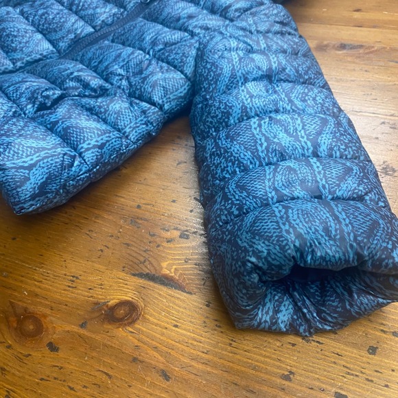 Benetton Kids 3/4 y/o Puffer Winter Jacket Size XXS Blue Quilted Hooded Faux Fur - Picture 7 of 12